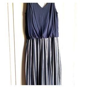 Loft sleeveless dress v-neck